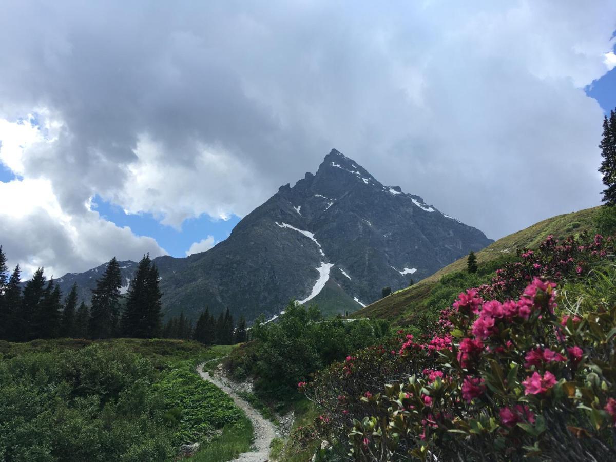 Haus Galgenul Lägenhet Sankt Gallenkirch Exteriör bild